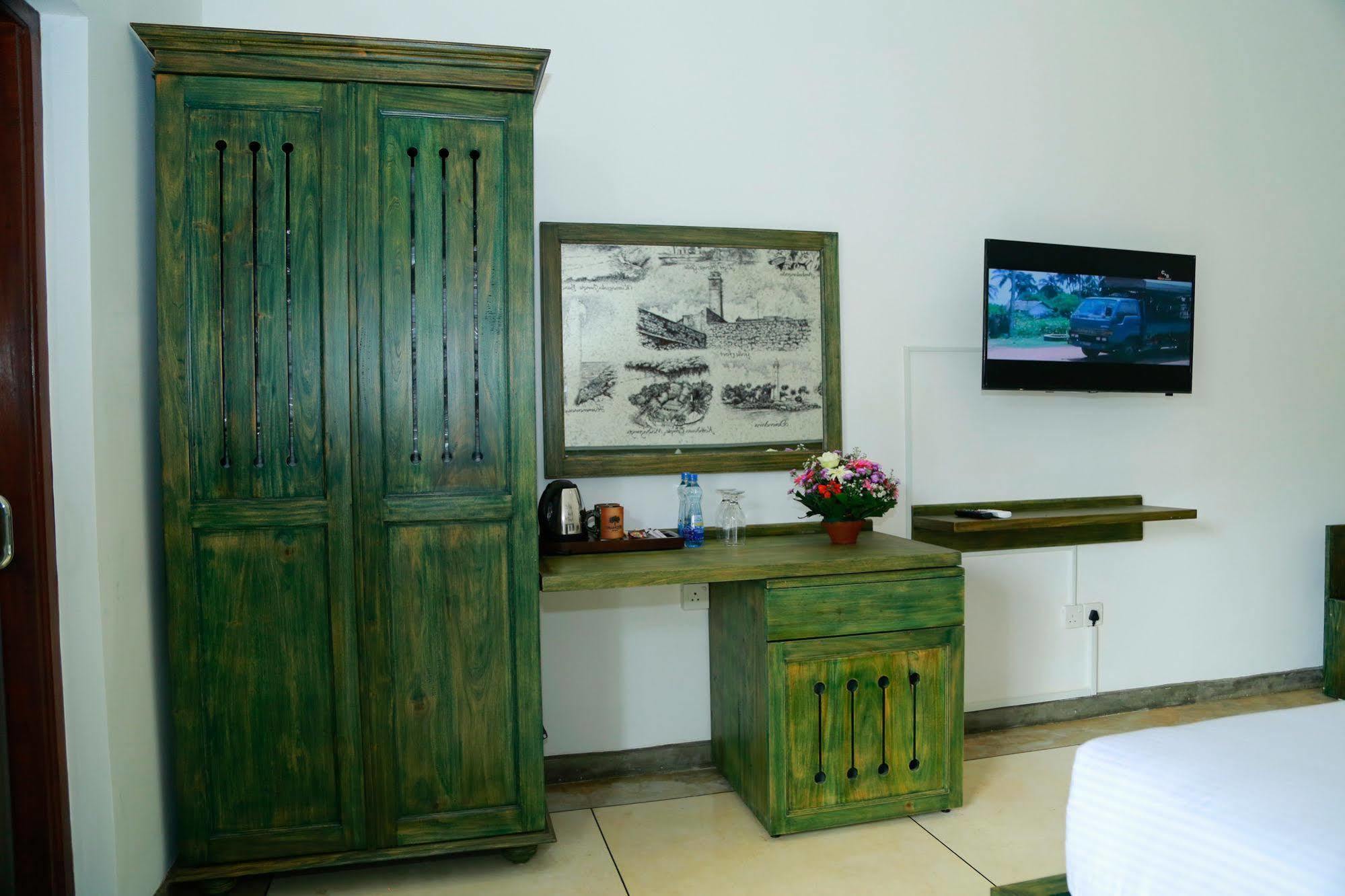 Отель Tranquil Negombo Boutique Экстерьер фото