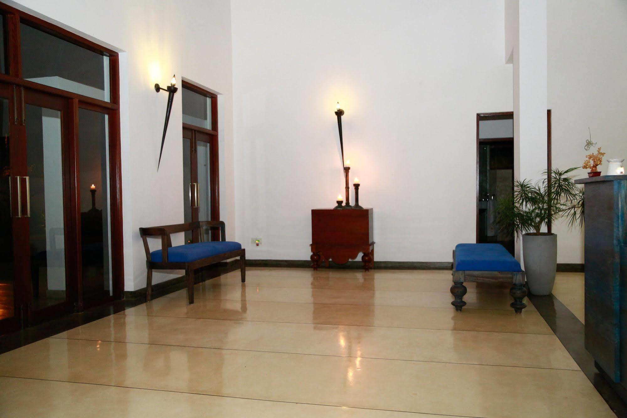 Отель Tranquil Negombo Boutique Экстерьер фото